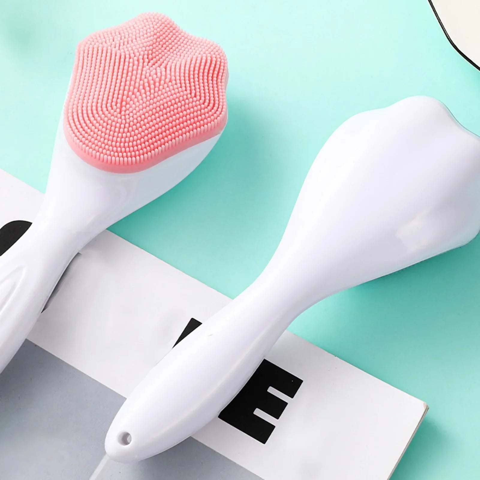 Cat Claw Face Brush Cleanser and scrubber